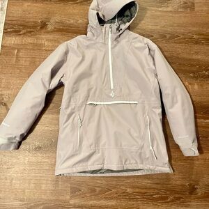 Women’s Goretex Volcom pullover snowboarding jacket.